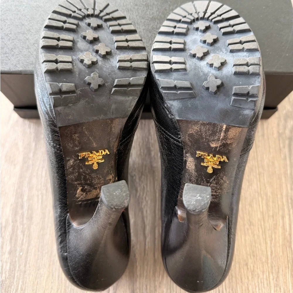 Authentic Black Prada Crackle Brush Leather Mary Jane Pump Size 40.5 - Picture 13 of 16